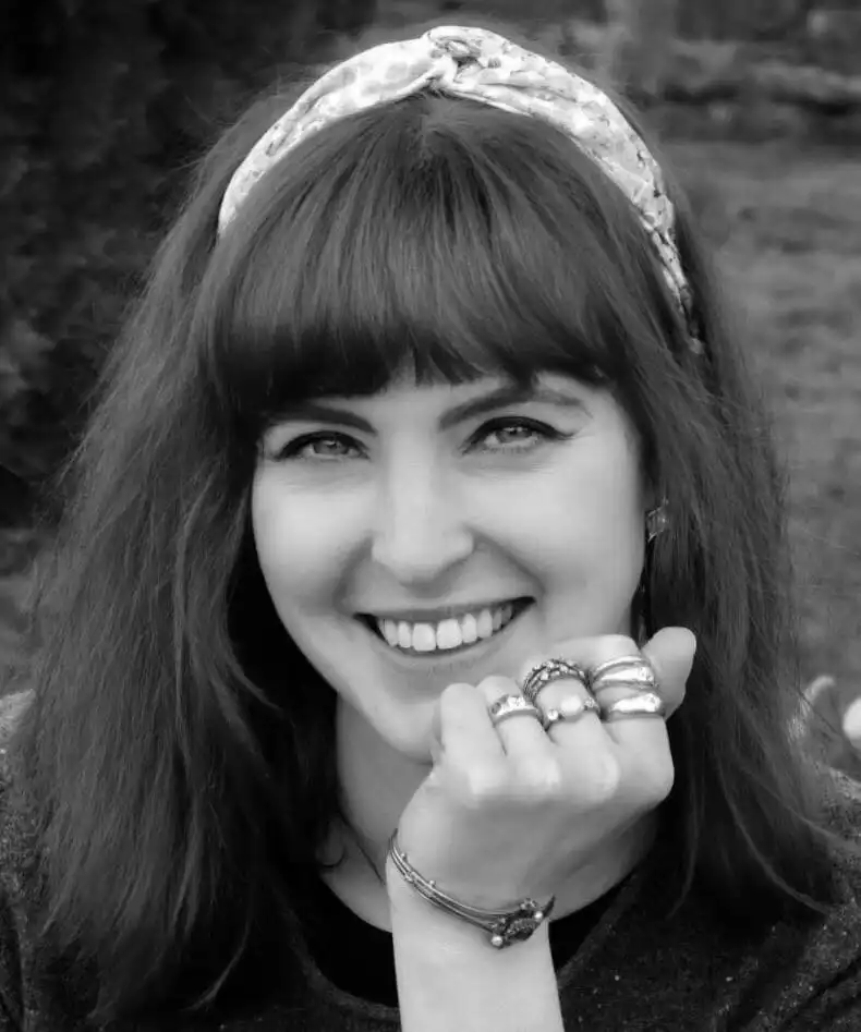 izzie balmer net worth