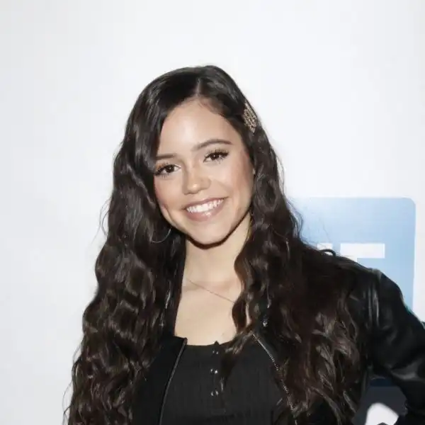 Sexy Photos of Jenna Ortega