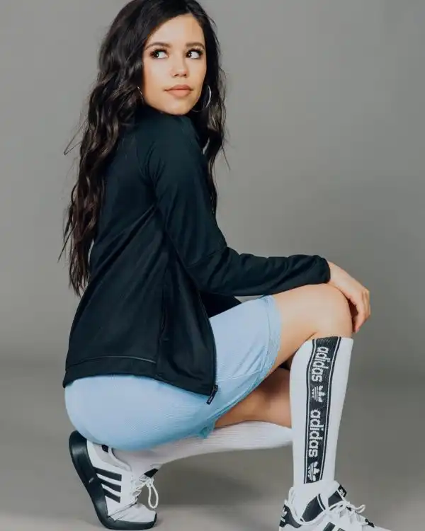 Sexy Photos of Jenna Ortega