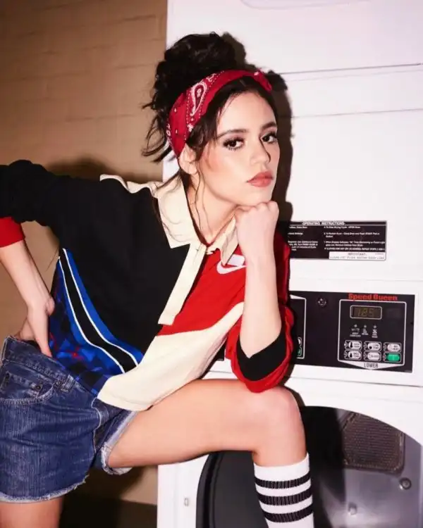 Sexy Photos of Jenna Ortega