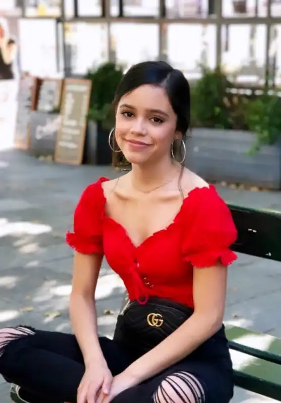 Sexy Photos of Jenna Ortega